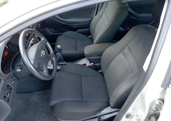 Toyota Avensis cena 17900 przebieg: 252123, rok produkcji 2008 z Stary Sącz małe 781